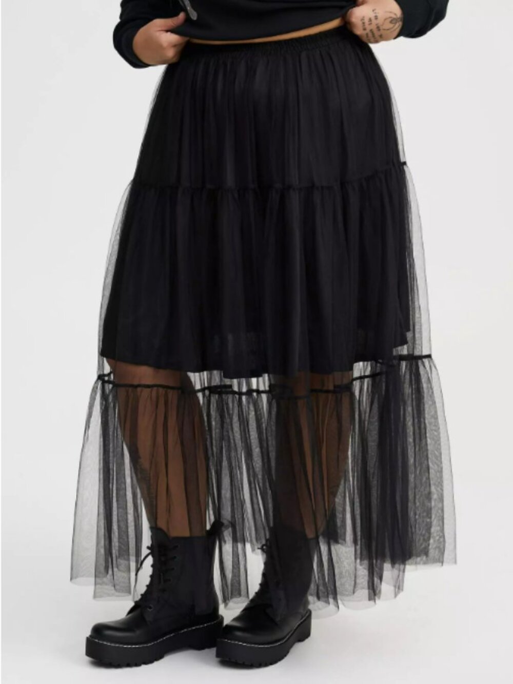 Torrid Tiered Tulle Maxi Skirt Deep Black Size 1 Gothic Fairycore - Picture 2 of 5